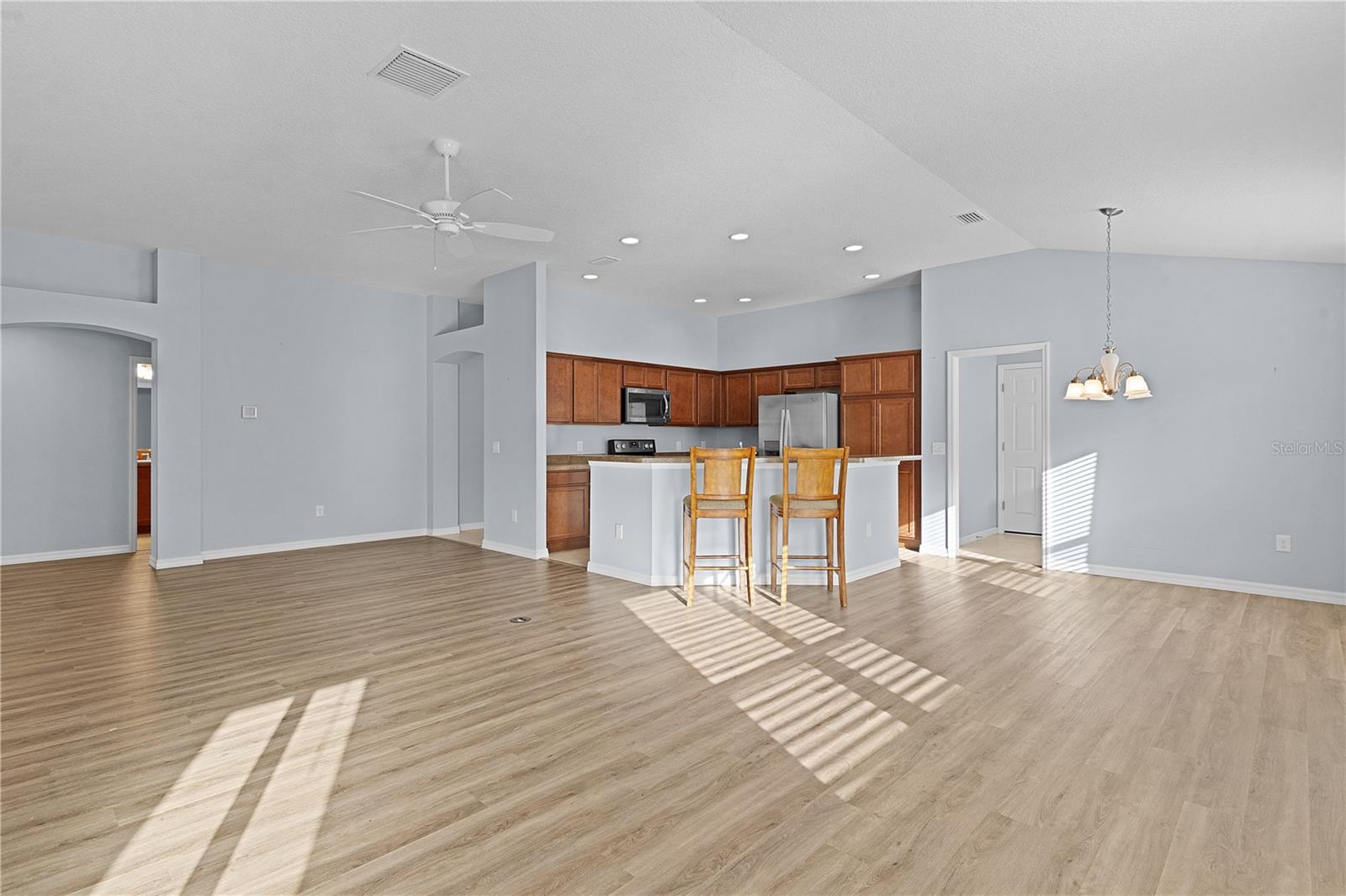 Image 11 of 50 For 9224 167th Ford Street