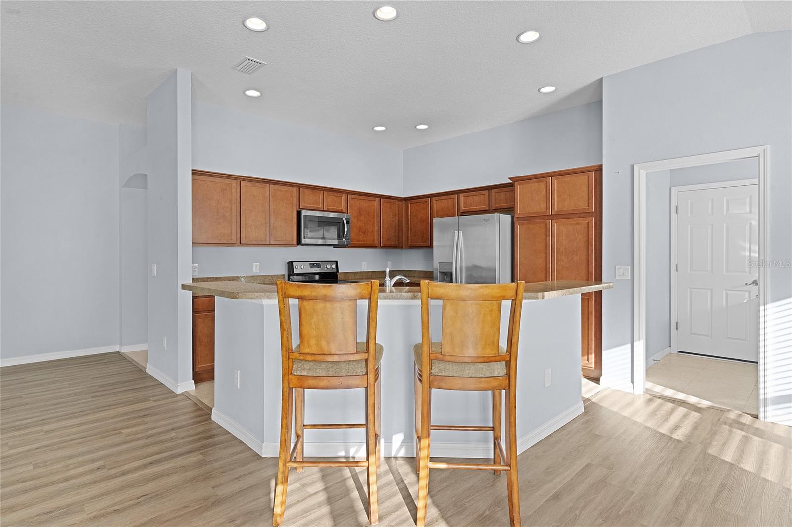 Image 14 of 50 For 9224 167th Ford Street