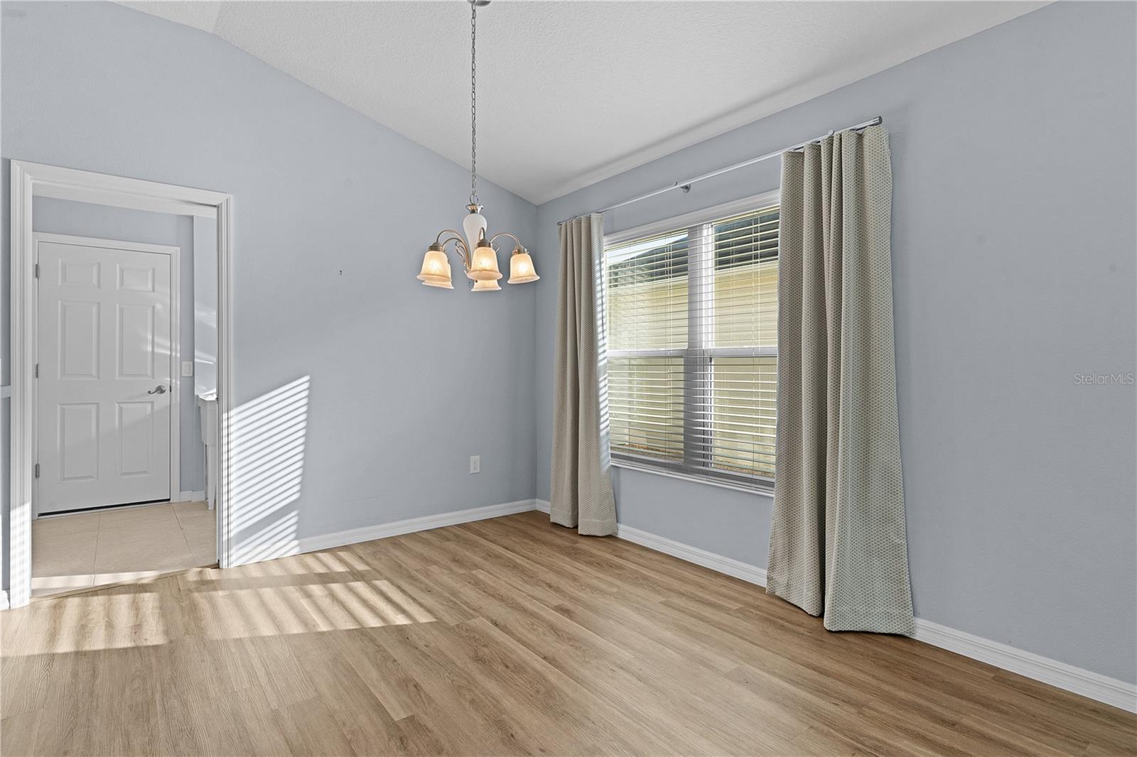 Image 16 of 50 For 9224 167th Ford Street