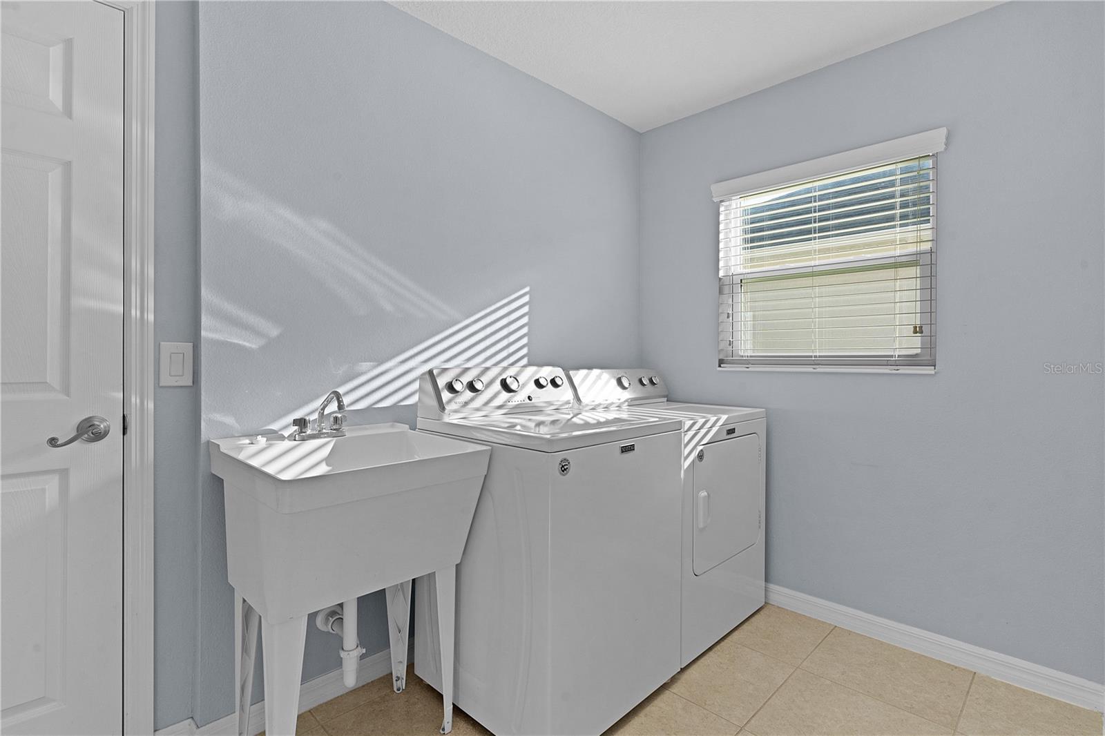 Image 31 of 50 For 9224 167th Ford Street