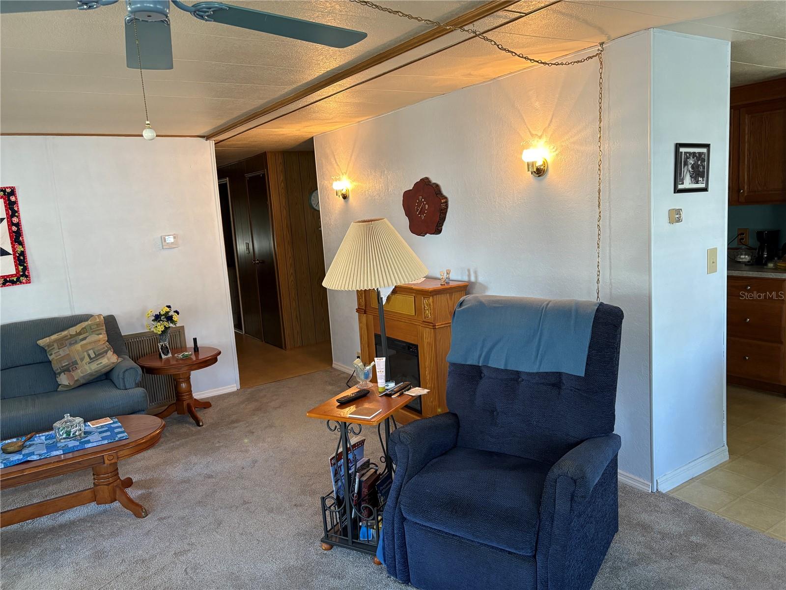 Image 27 of 31 For 975 Cr 461  