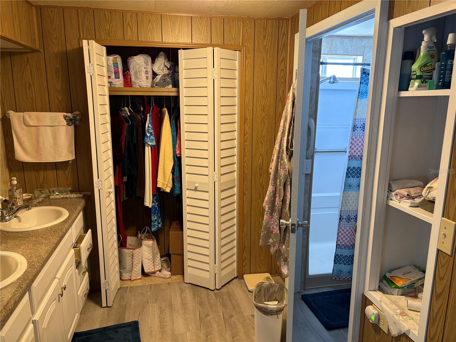 Image 29 of 31 For 975 Cr 461  