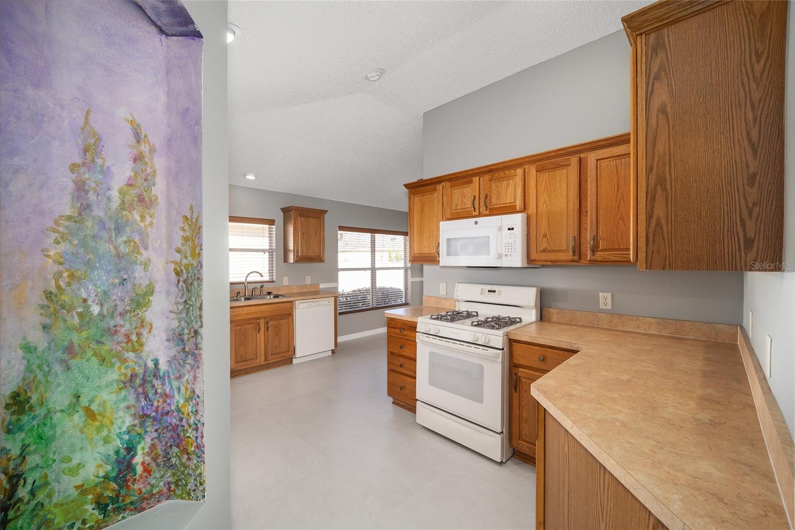 Image 21 of 46 For 17113 78th Larchmont Court