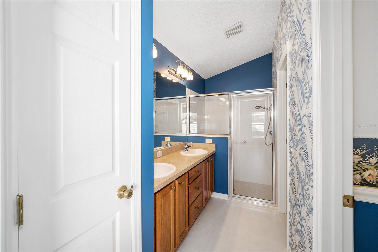 Image 24 of 46 For 17113 78th Larchmont Court