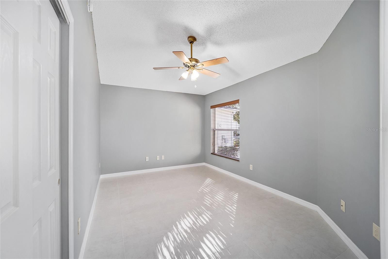 Image 27 of 46 For 17113 78th Larchmont Court