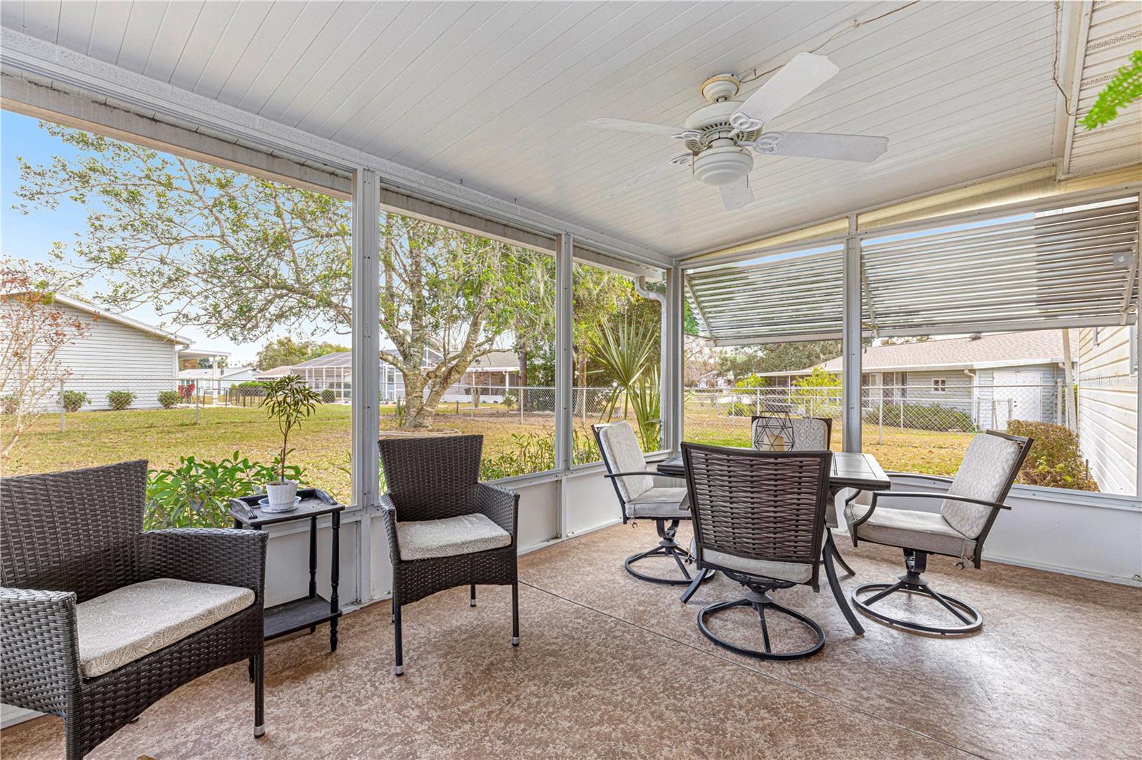Image 19 of 54 For 17925 100th Terrace