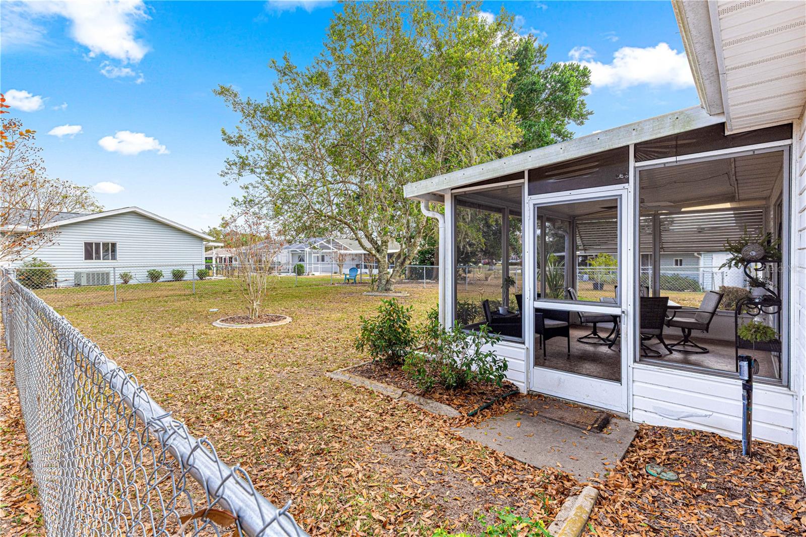 Image 21 of 54 For 17925 100th Terrace