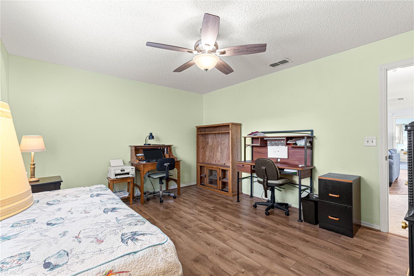 Image 32 of 54 For 17925 100th Terrace
