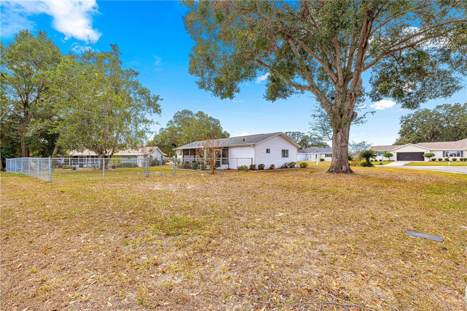 Image 4 of 54 For 17925 100th Terrace