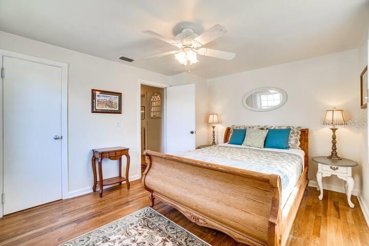 Image 16 of 33 For 422 11th Avenue