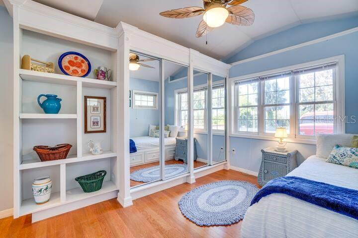 Image 17 of 33 For 422 11th Avenue
