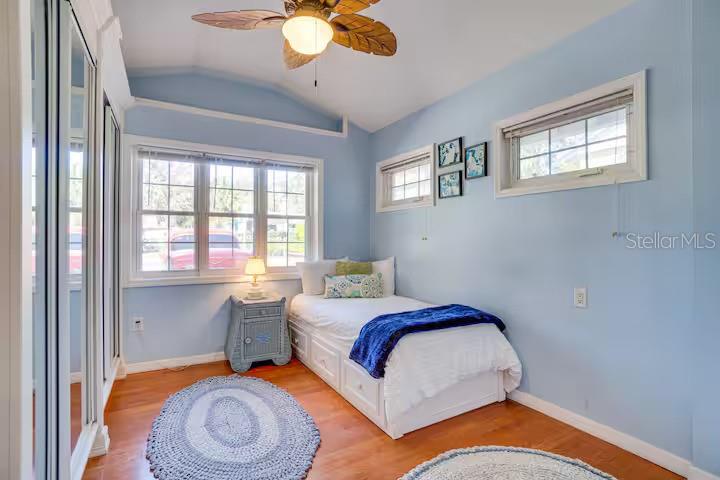 Image 18 of 33 For 422 11th Avenue