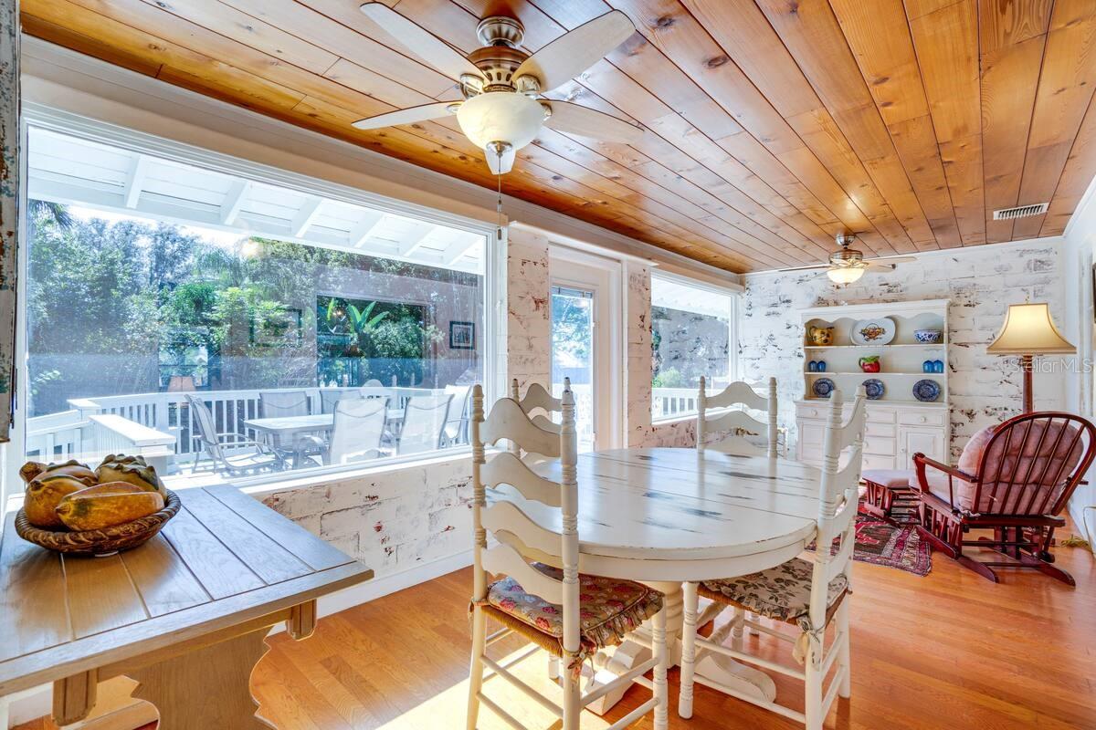Image 6 of 33 For 422 11th Avenue
