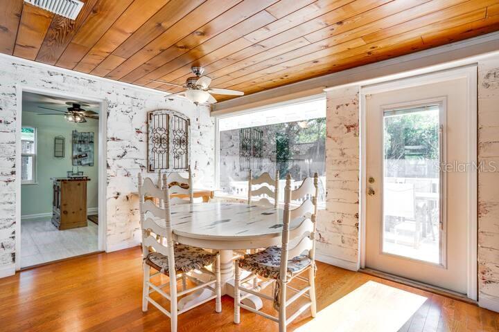 Image 7 of 33 For 422 11th Avenue