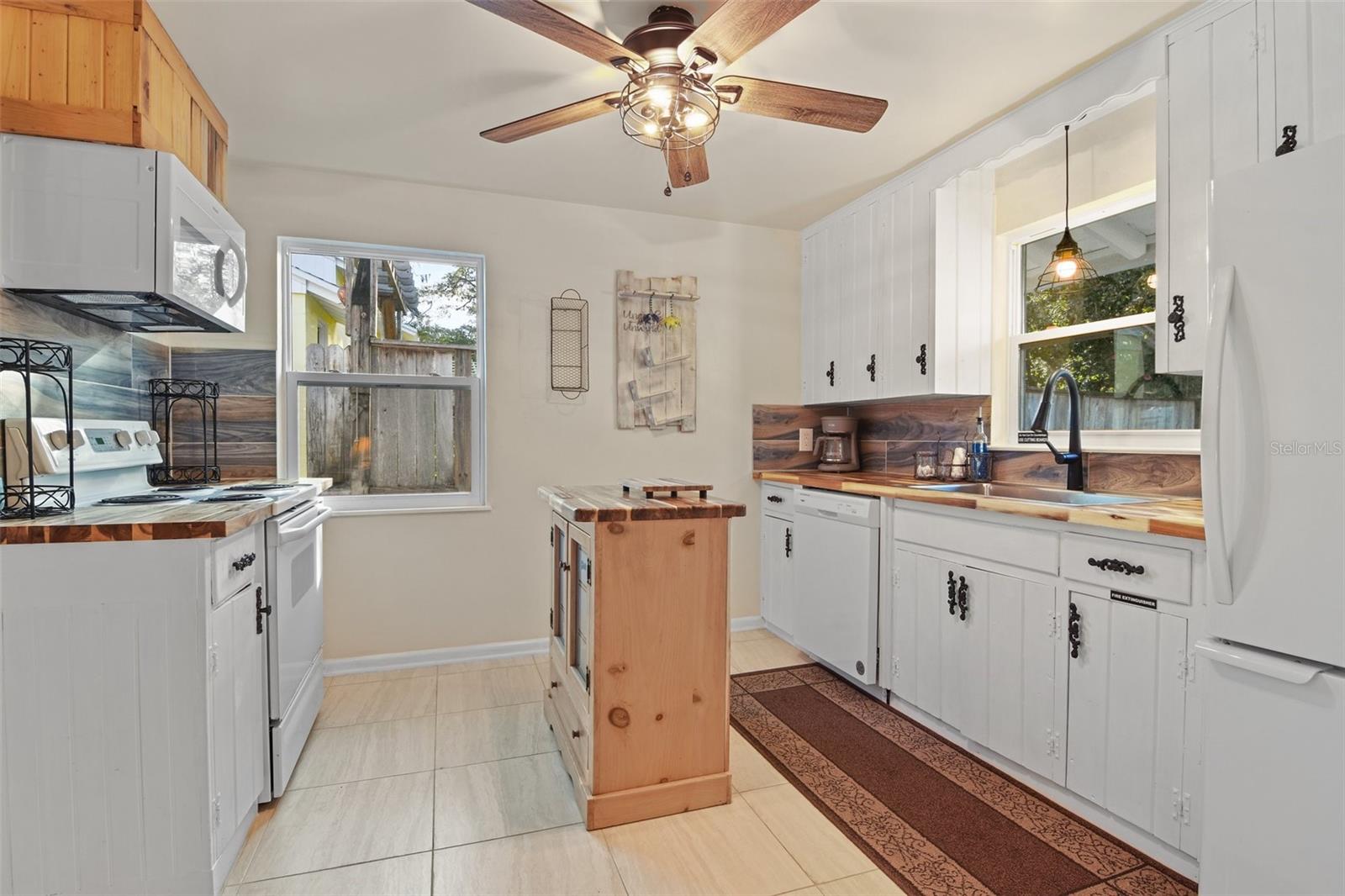 Image 8 of 33 For 422 11th Avenue