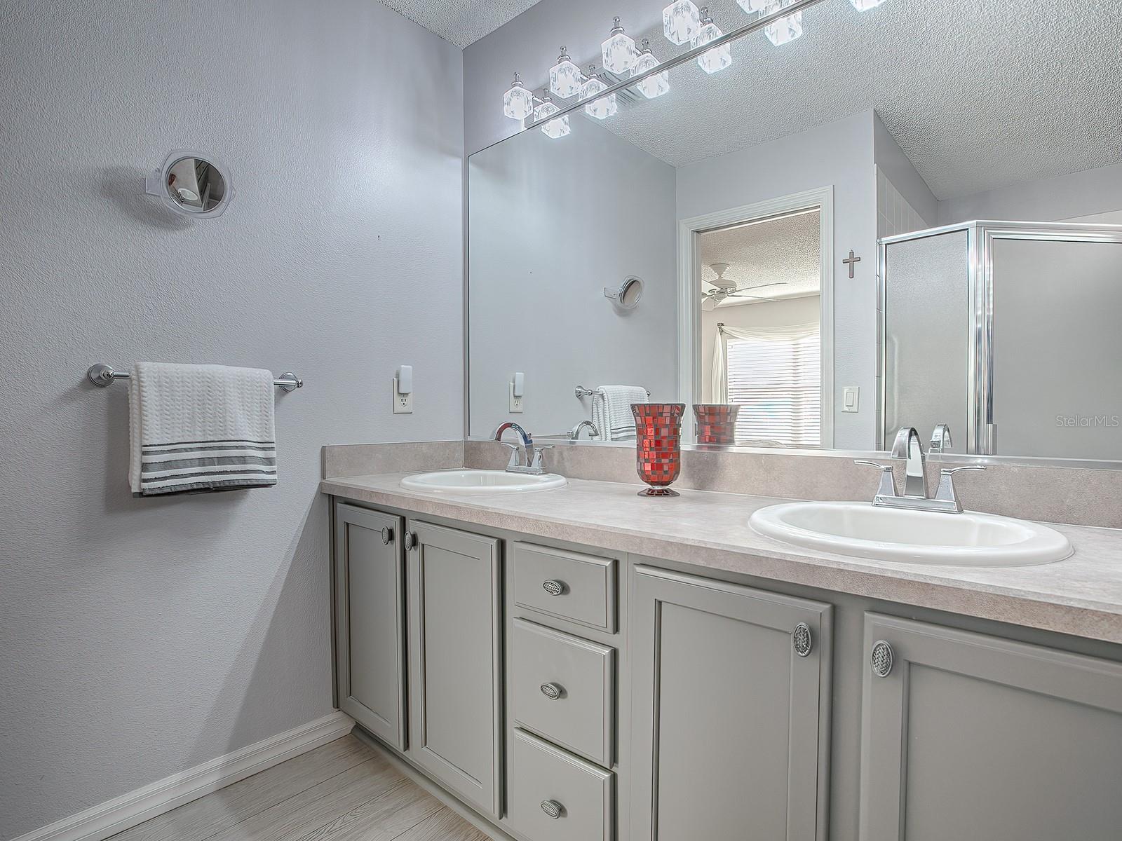 Image 28 of 46 For 17242 94th Coults Circle