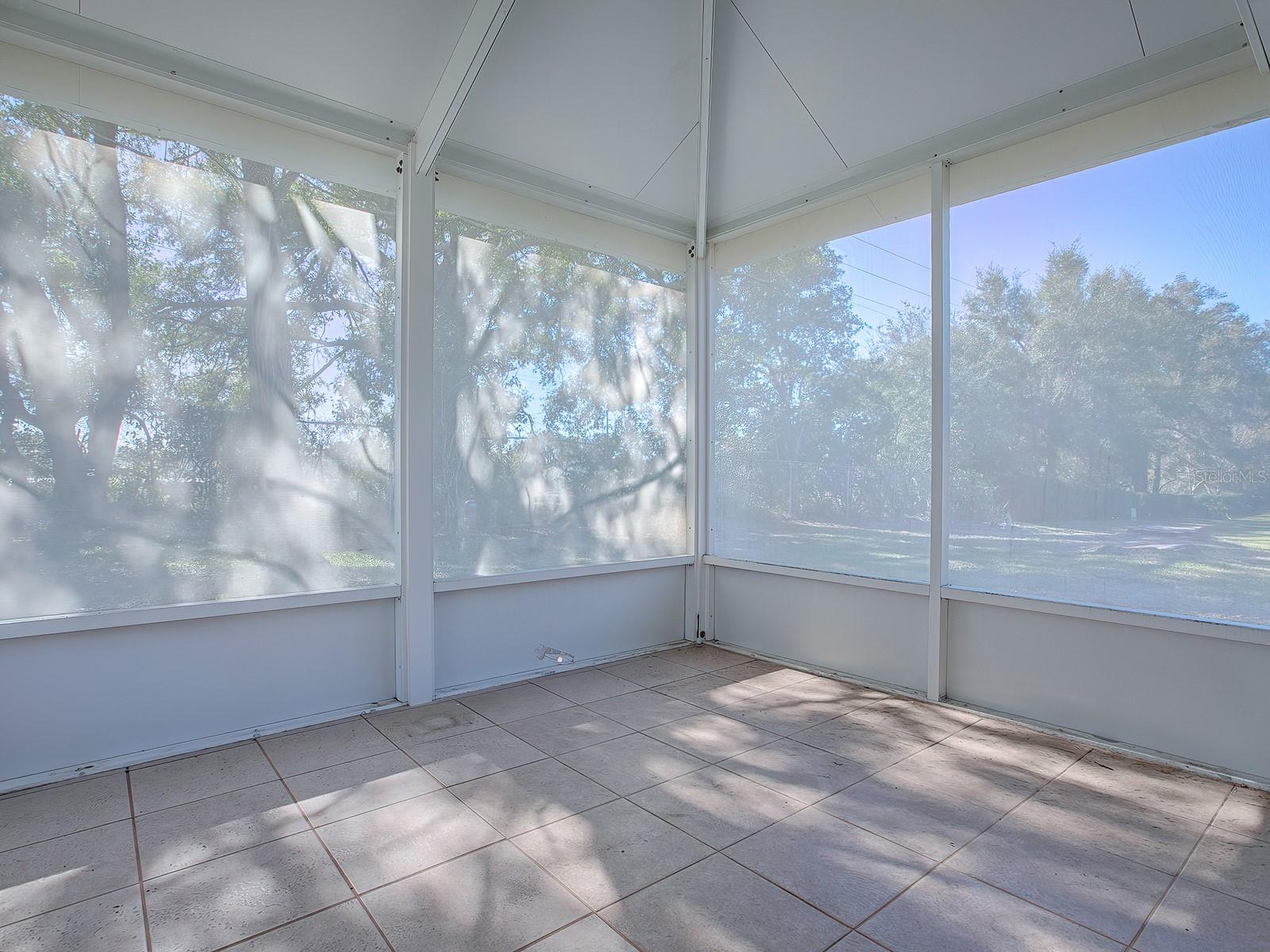 Image 33 of 46 For 17242 94th Coults Circle