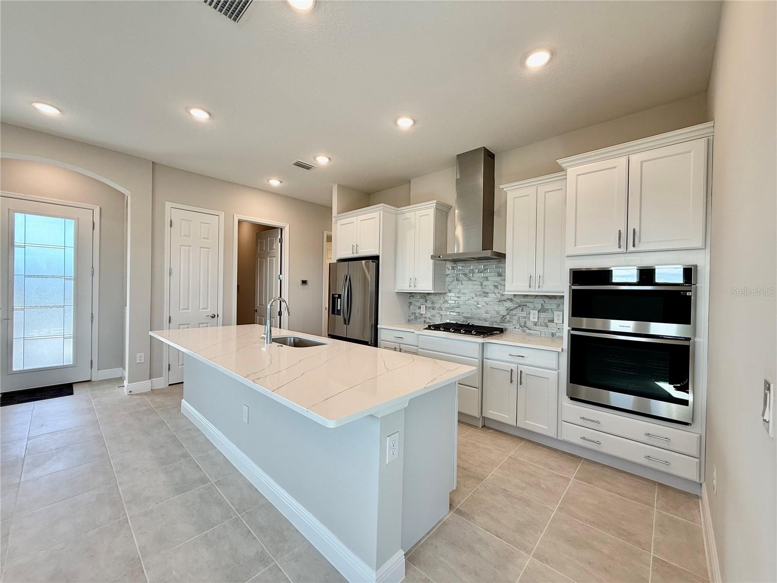 Image 12 of 52 For 8592 Hempstead Way
