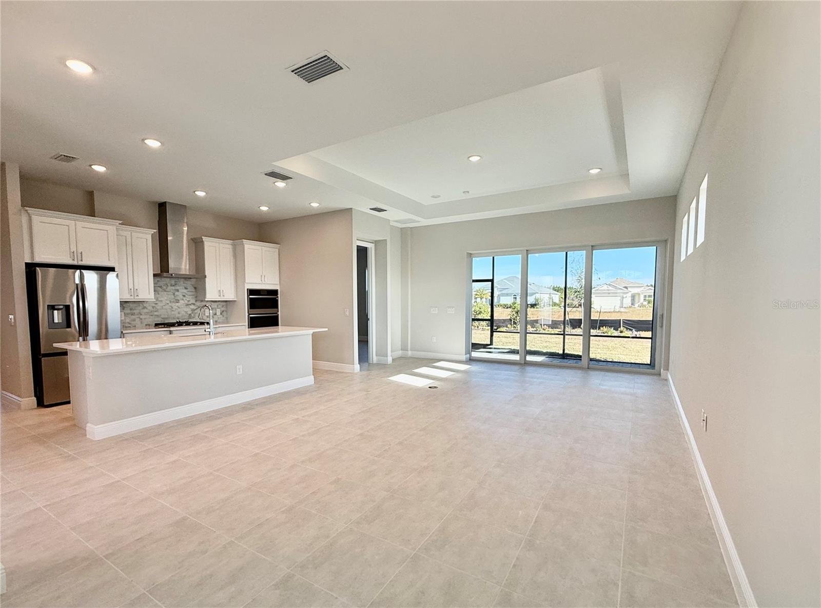 Image 13 of 52 For 8592 Hempstead Way