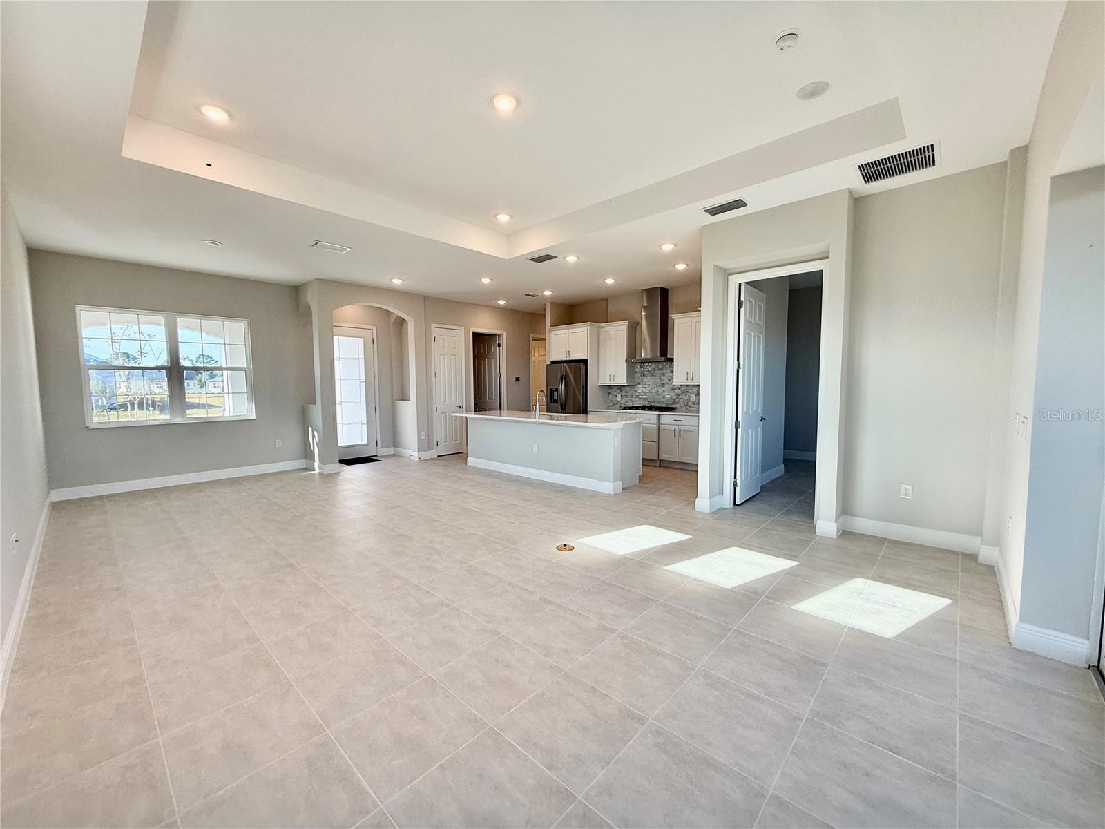 Image 14 of 52 For 8592 Hempstead Way