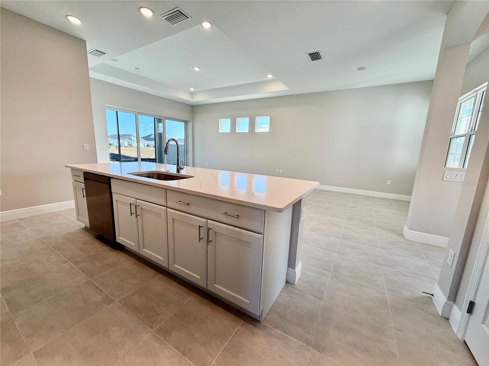 Image 16 of 52 For 8592 Hempstead Way