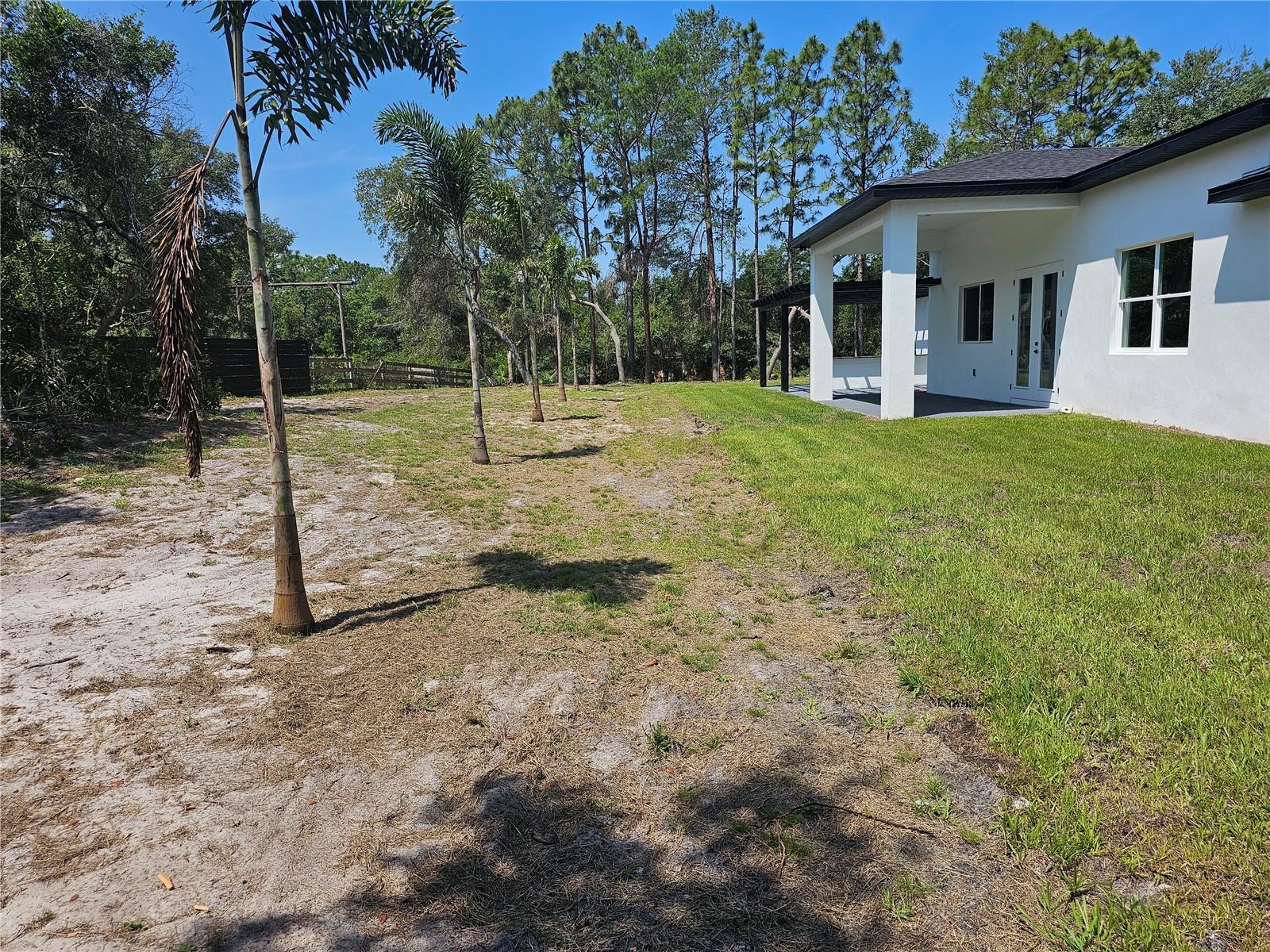 Image 19 of 21 For 42200 Chinaberry Street
