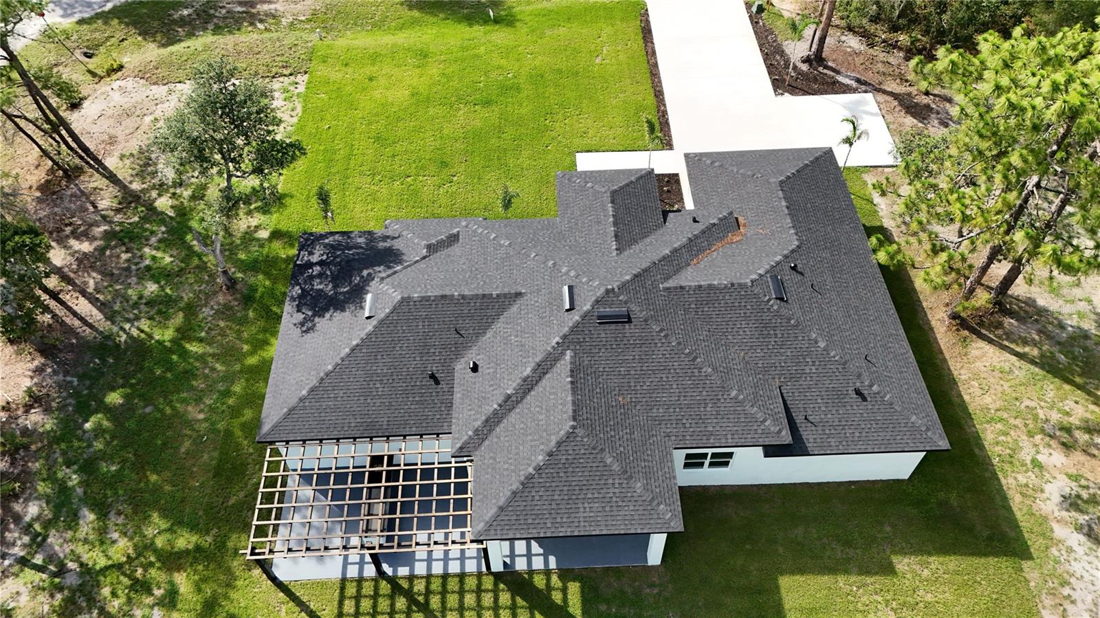 Image 20 of 21 For 42200 Chinaberry Street