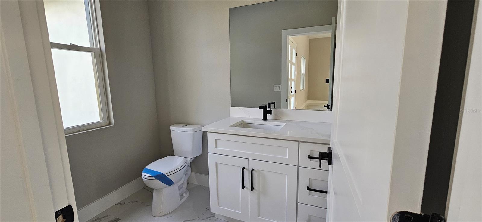 Image 32 of 56 For 42200 Chinaberry Street