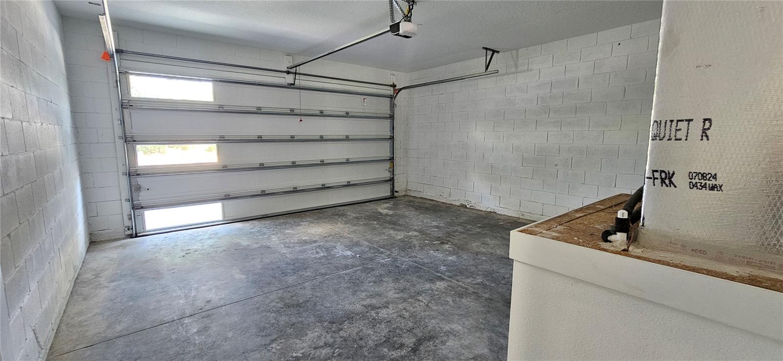 Image 33 of 56 For 42200 Chinaberry Street