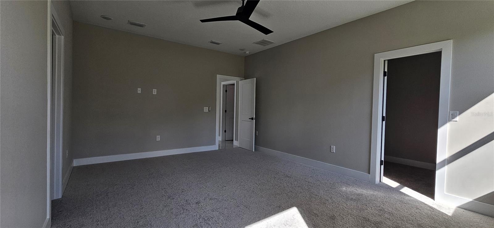 Image 39 of 56 For 42200 Chinaberry Street