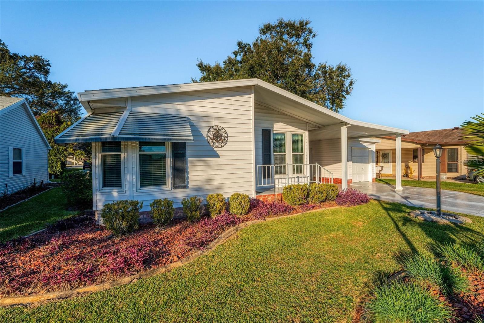 Image 4 of 61 For 1121 Paradise Drive