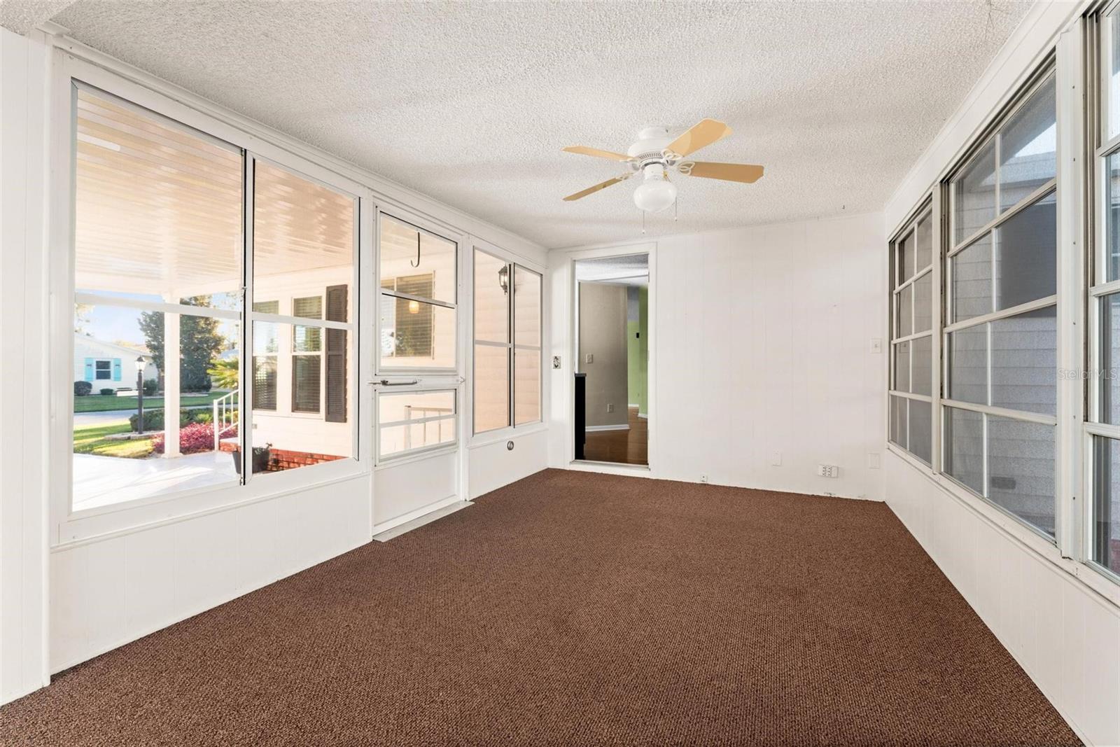 Image 43 of 61 For 1121 Paradise Drive