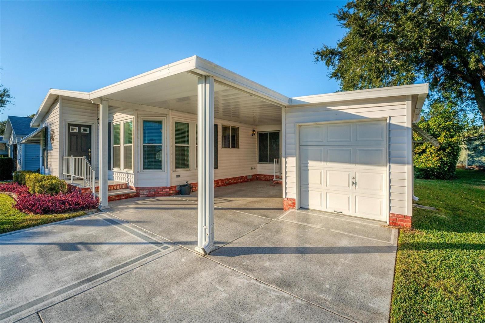 Image 5 of 61 For 1121 Paradise Drive