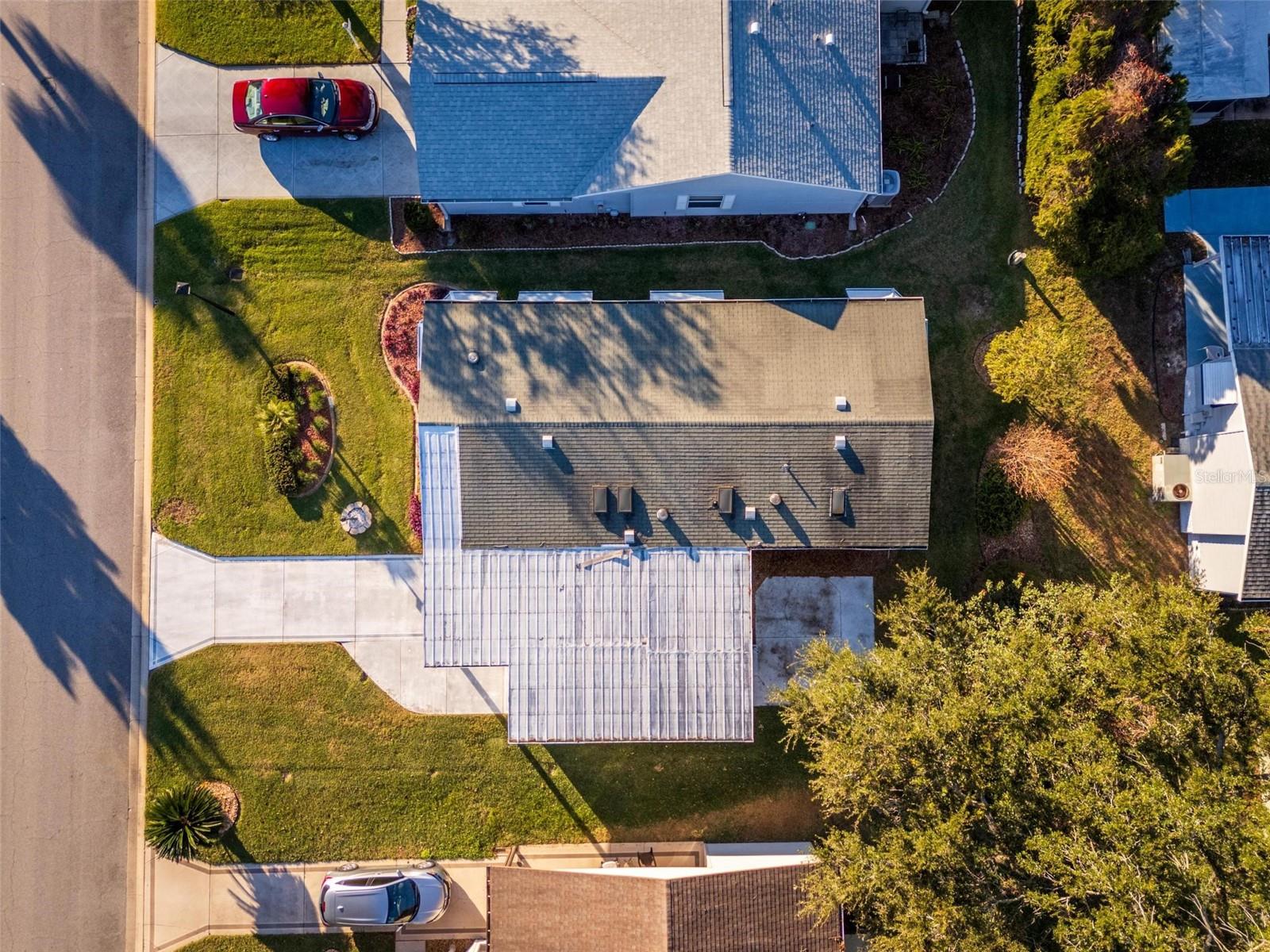 Image 7 of 61 For 1121 Paradise Drive