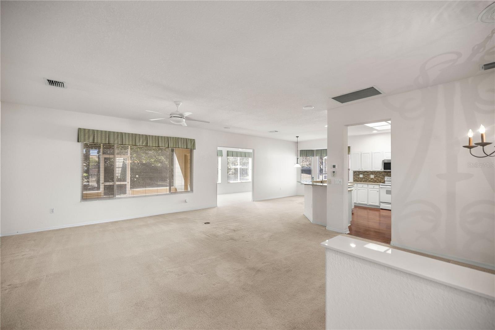 Image 7 of 57 For 9565 124th Loop
