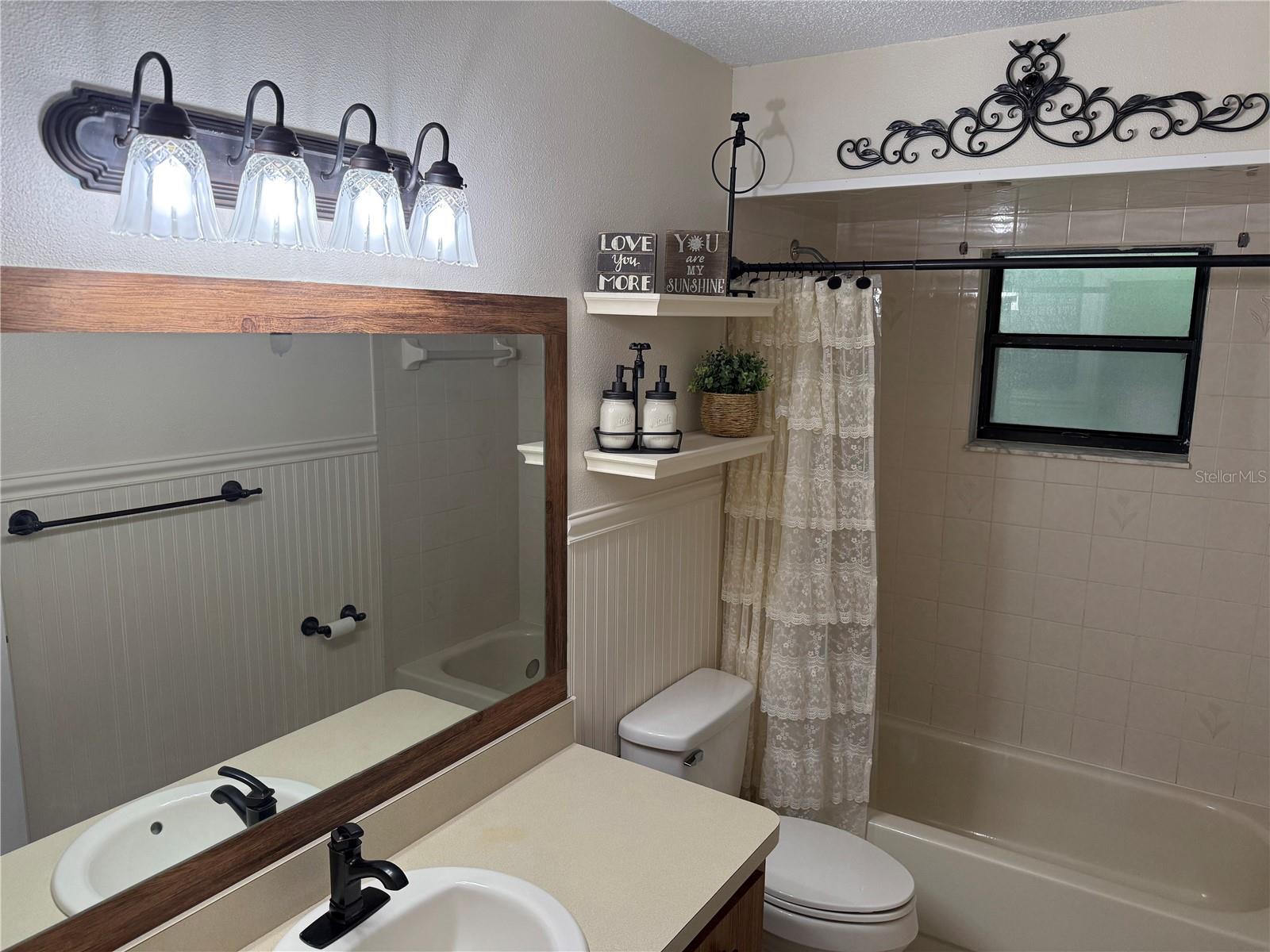 Image 52 of 63 For 403 Palm Avenue