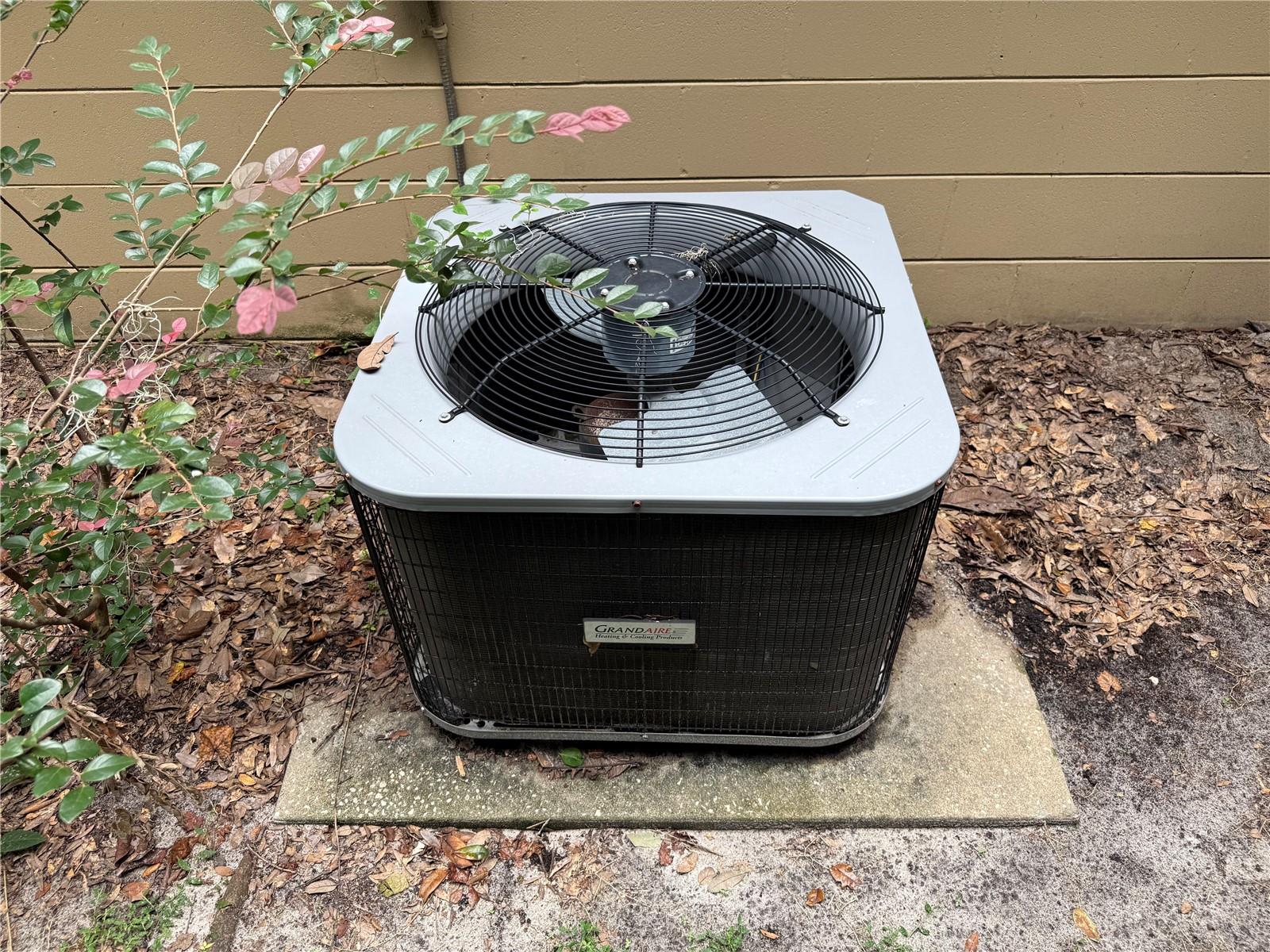 Image 57 of 63 For 403 Palm Avenue