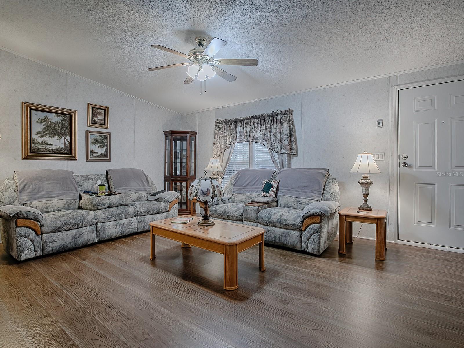 Listing photo id 9 for 3284 20th Lane