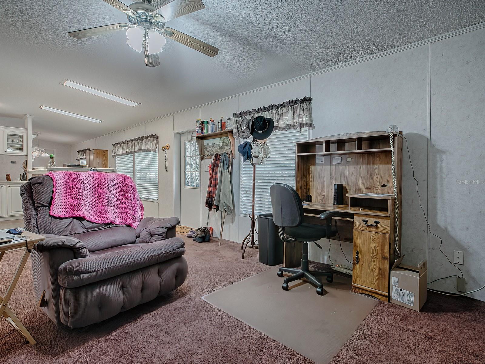 Listing photo id 16 for 3284 20th Lane