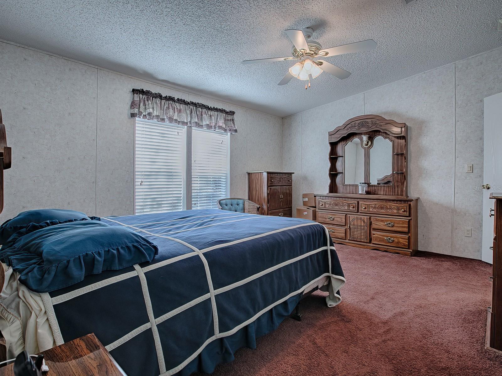 Listing photo id 19 for 3284 20th Lane