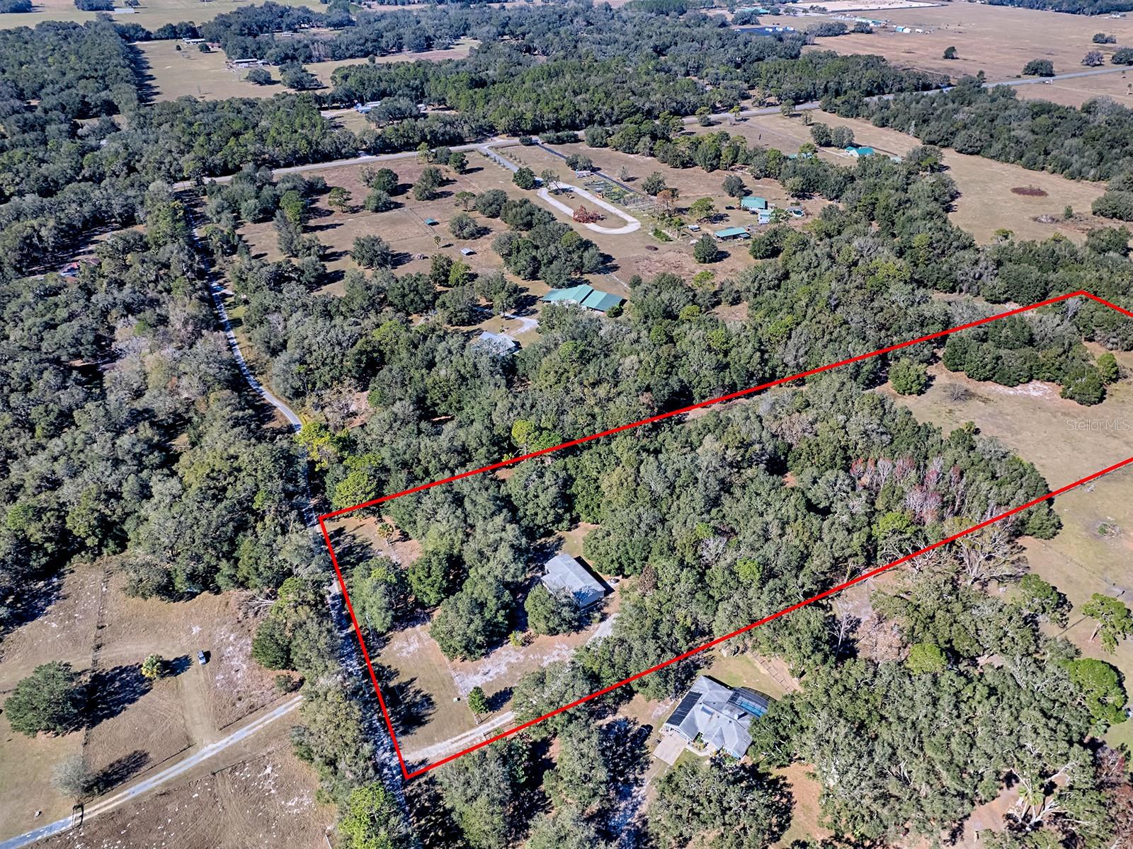 Listing photo id 1 for 3284 20th Lane