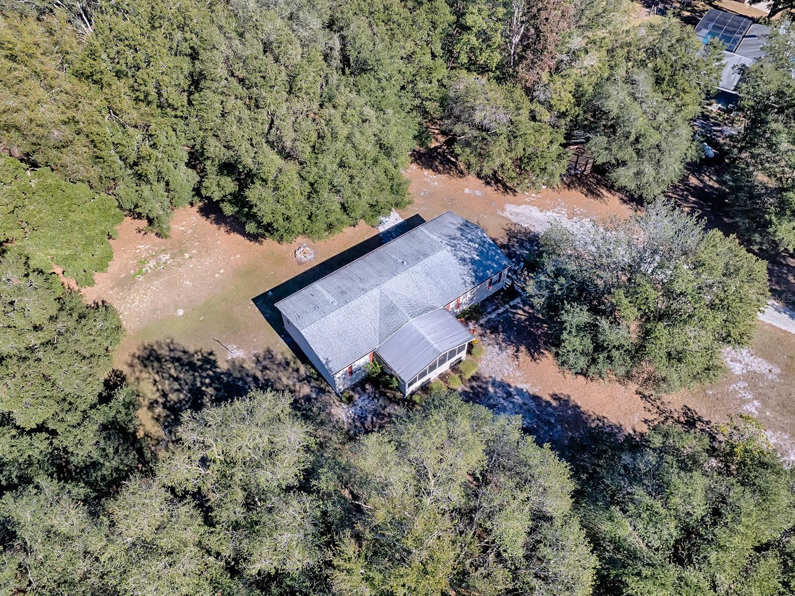 Listing photo id 47 for 3284 20th Lane