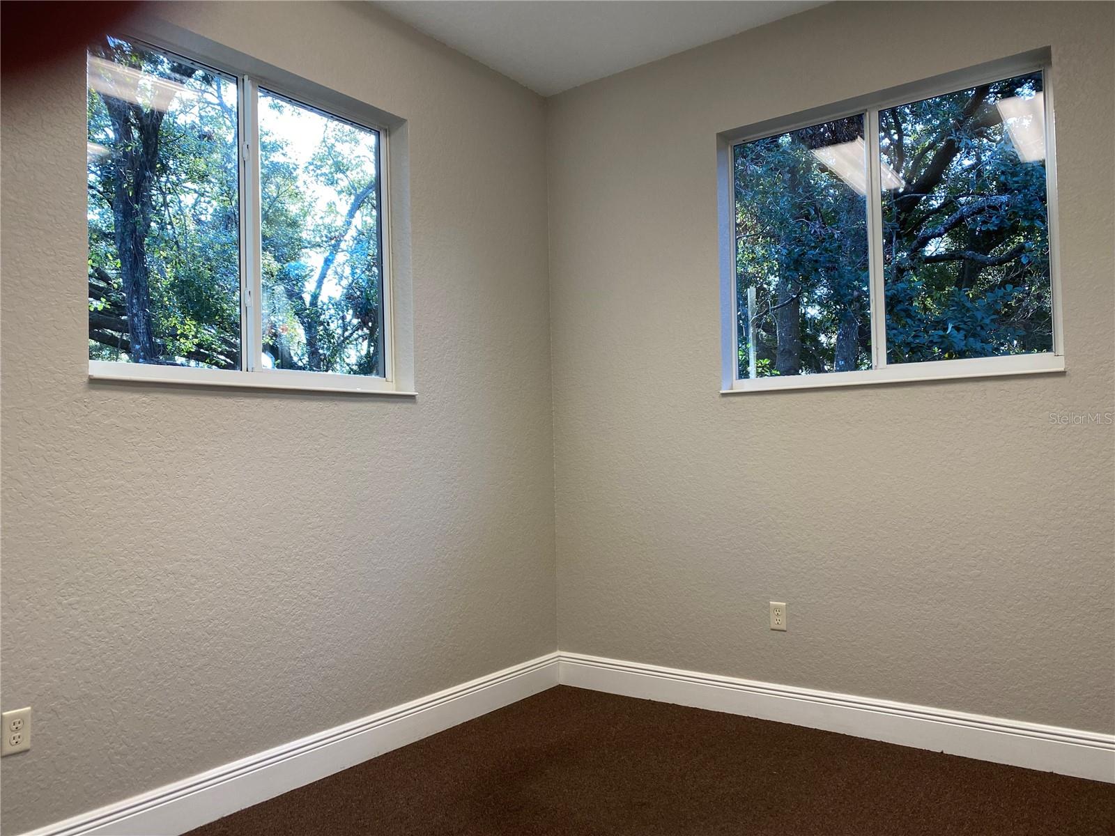 Image 6 of 12 For 1213 Miller Street