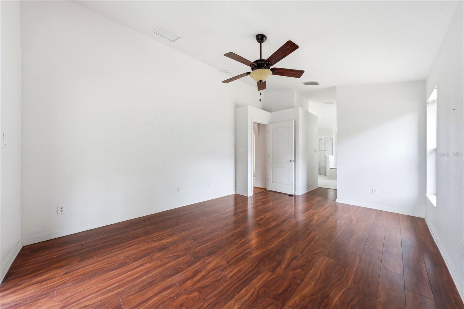 Image 15 of 56 For 36341 Grand Island Oaks Circle