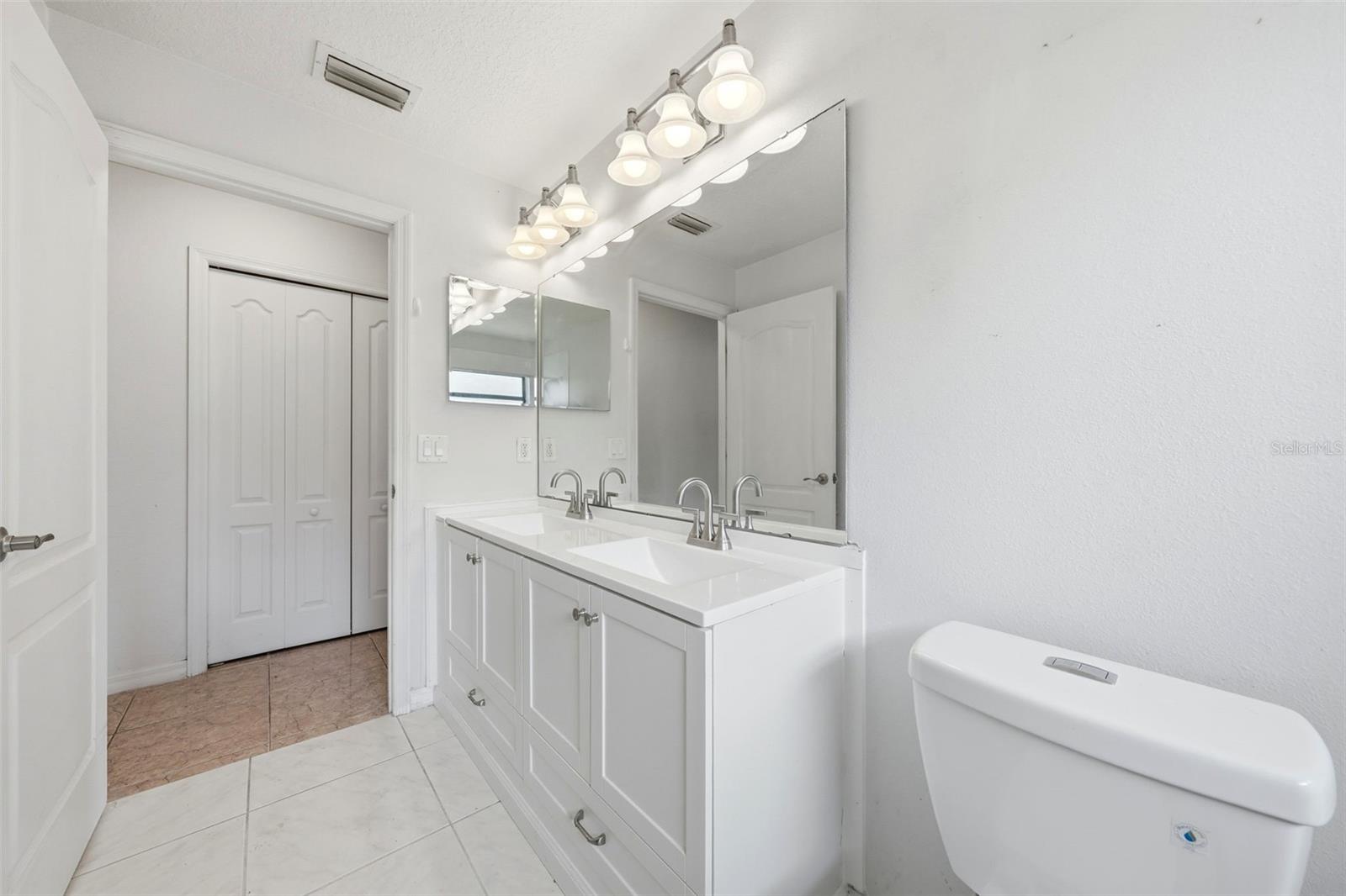 Image 29 of 56 For 36341 Grand Island Oaks Circle