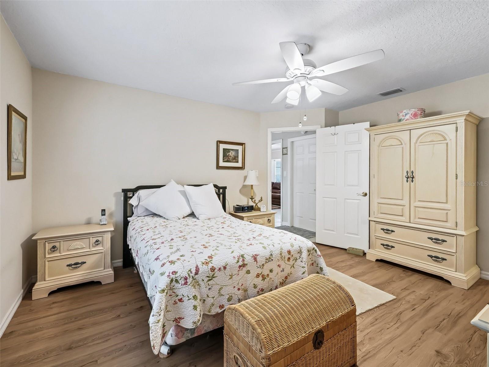 Image 20 of 32 For 39727 Redbud Road