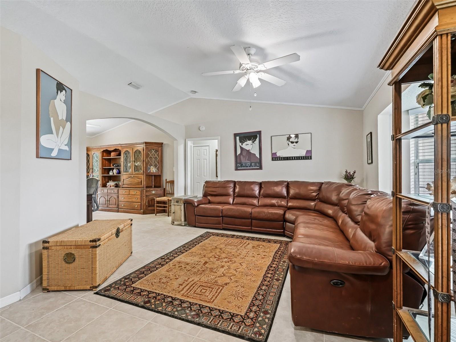Image 7 of 32 For 39727 Redbud Road