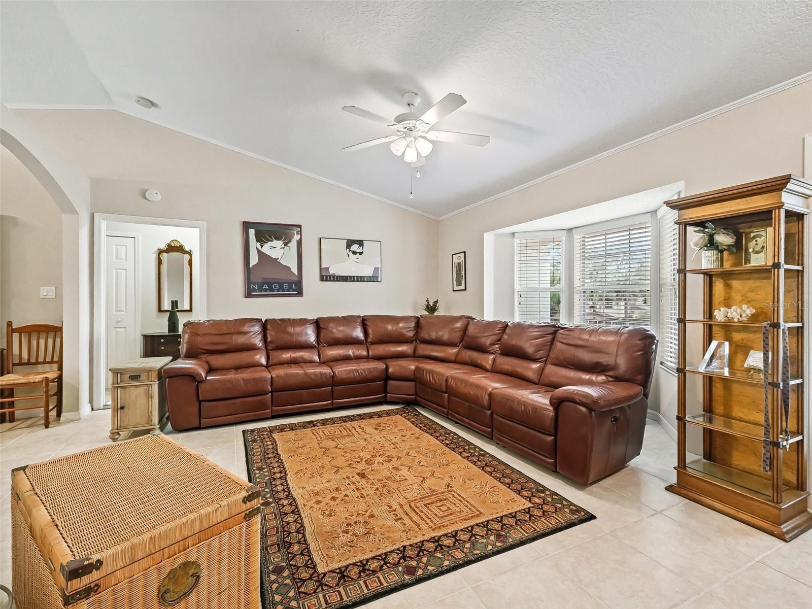 Image 9 of 32 For 39727 Redbud Road