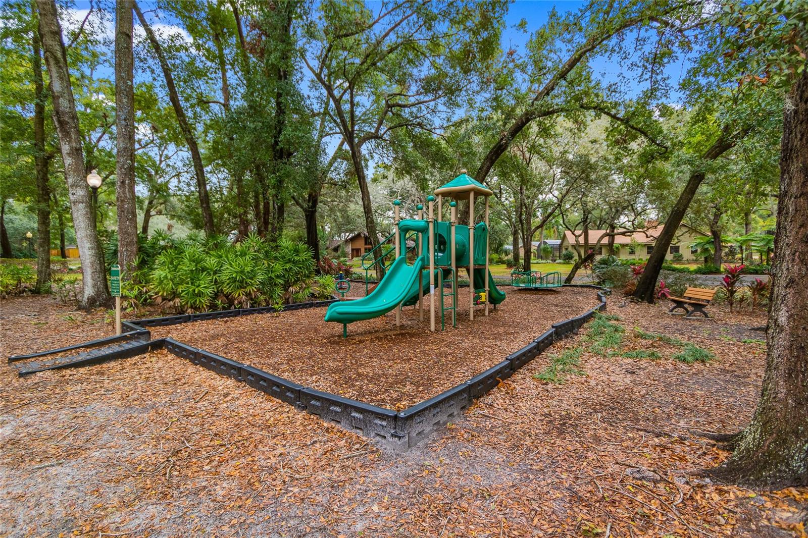 Image 43 of 47 For 9605 Hollyglen Place