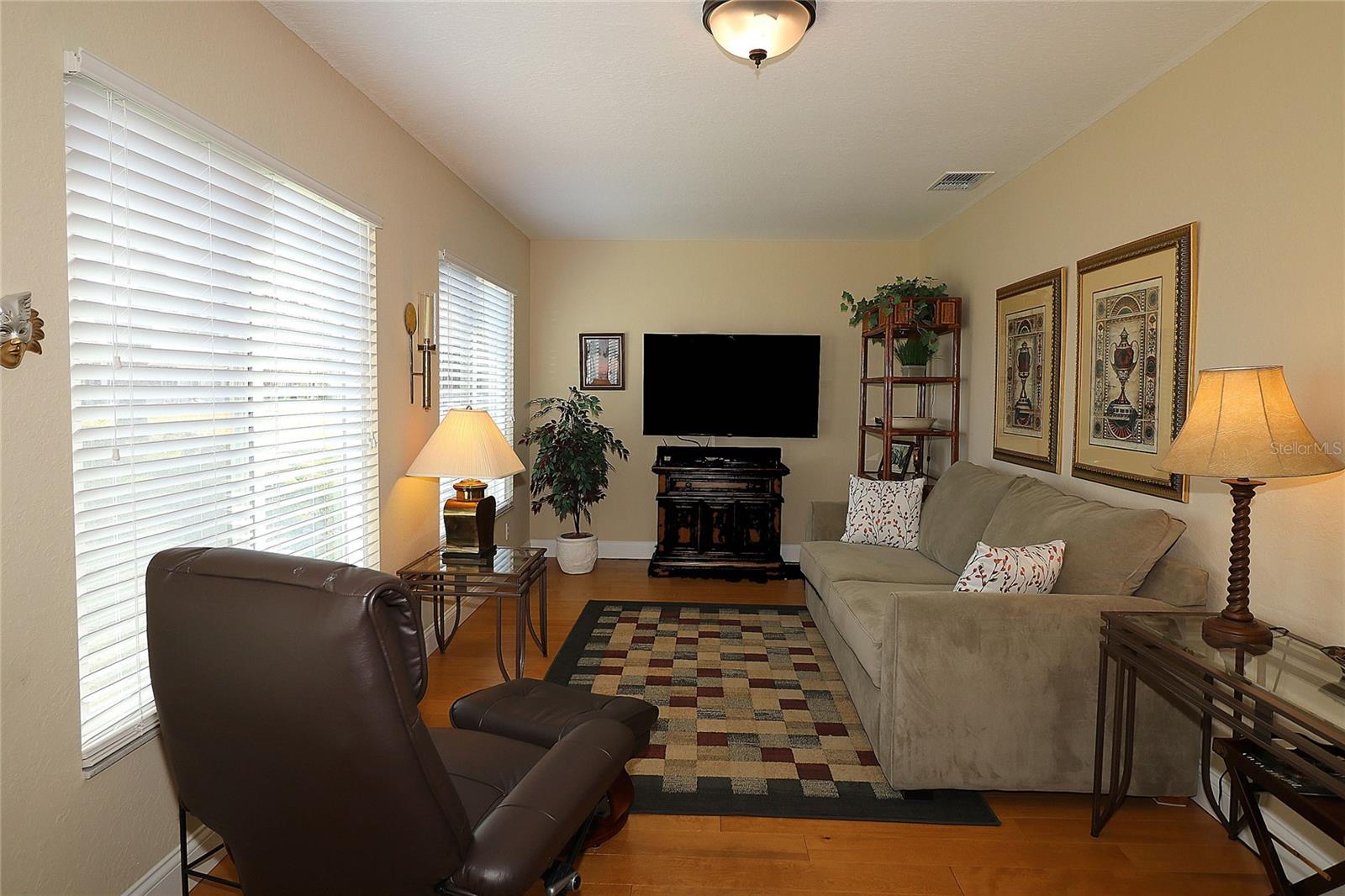 Image 17 of 65 For 13709 89th Avenue